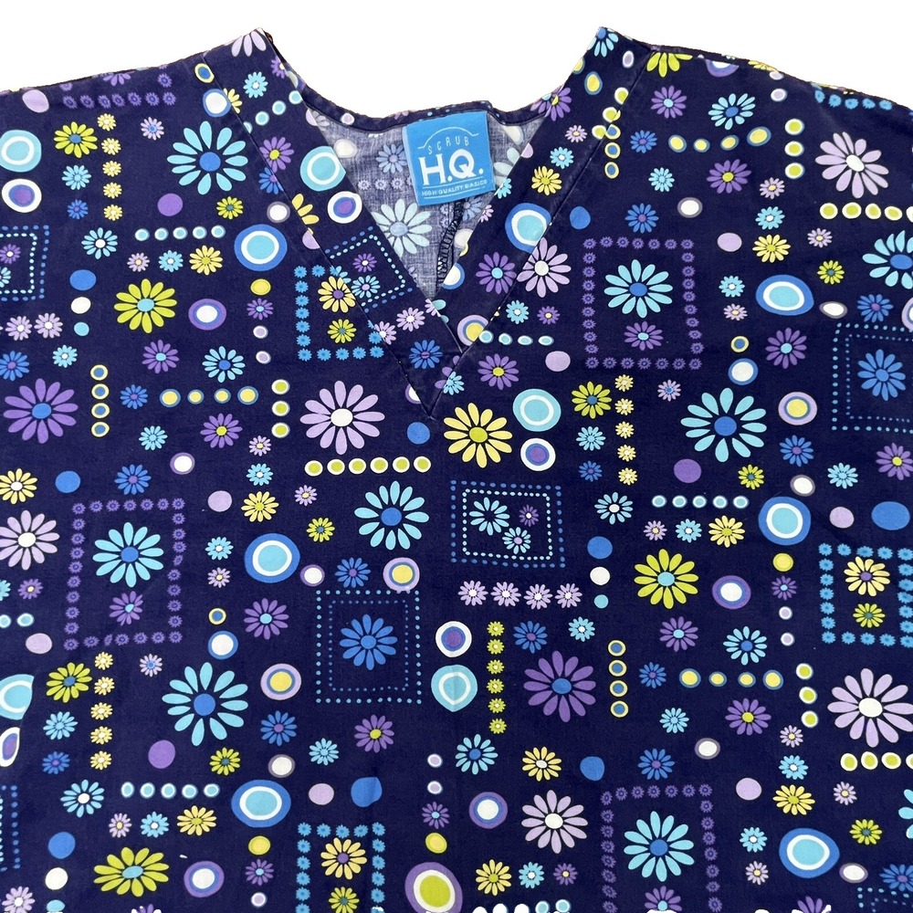 HQ Womens Medium Scrub‎ Top Dark Blue Purple Flowers Short Sleeve